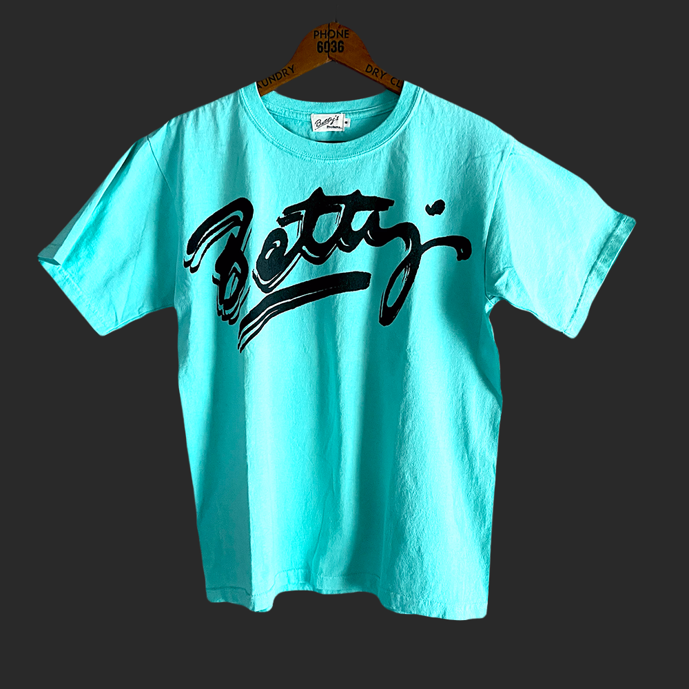 Vintage Betty's Tee 03