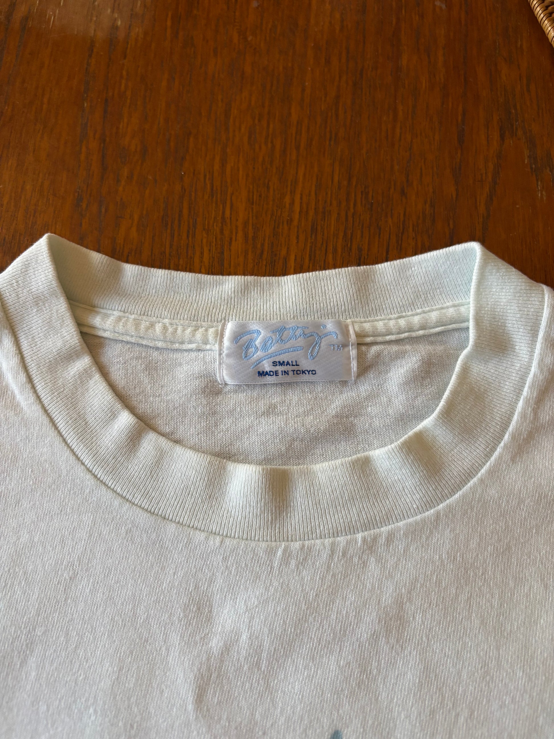 Vintage Betty's Used Tee 09