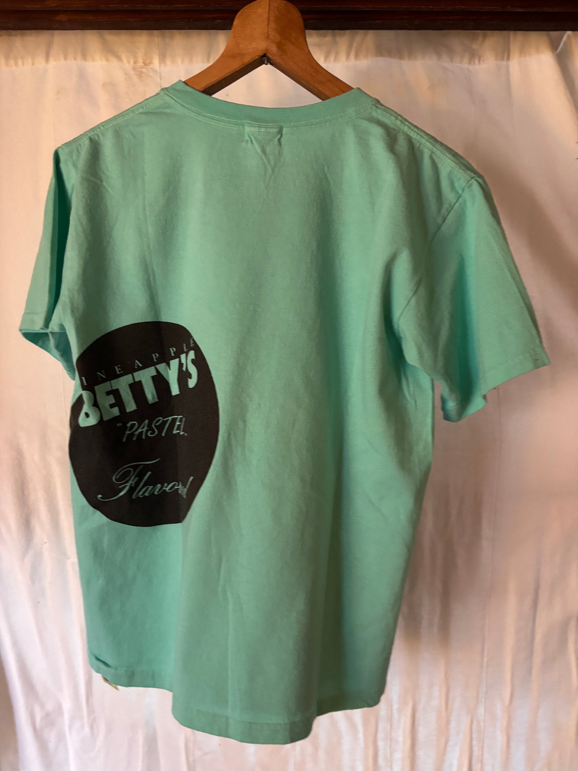 Vintage Betty's Tee 03