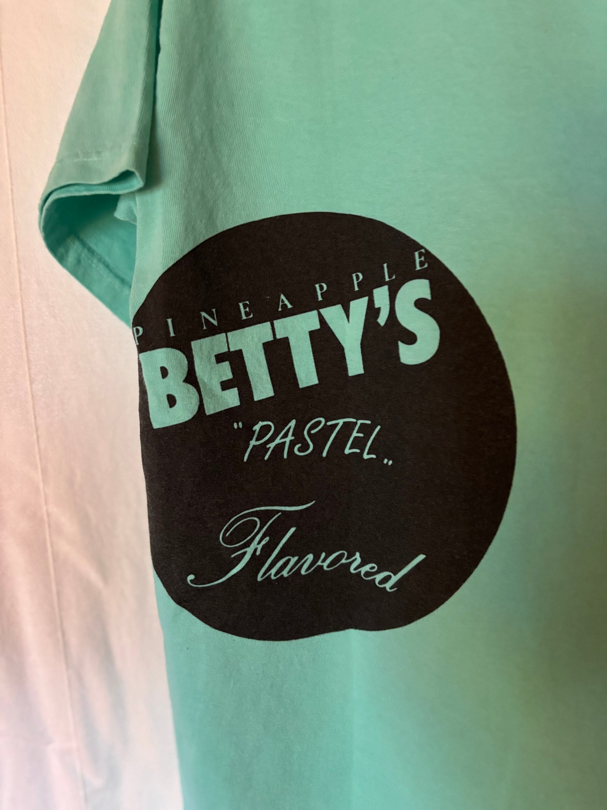 Vintage Betty's Tee 03